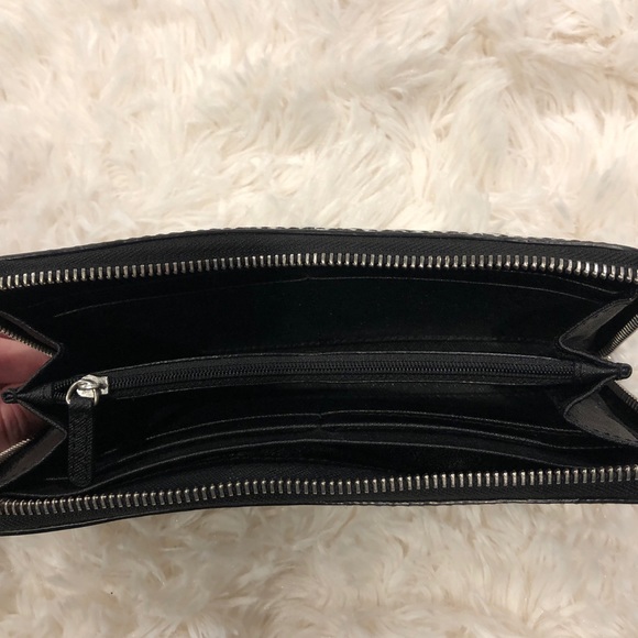 Michael Kors Jet Set Travel Continental Wallet - Picture 2 of 3